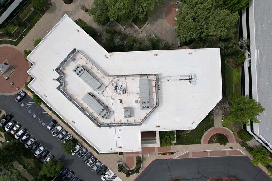 More Photos Of 3017 Douglas Blvd, Roseville Office For Lease