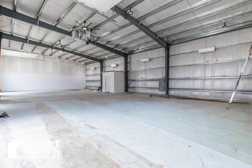 More Photos Of 1651 Hill Ln, Little Elm Unknown For Lease