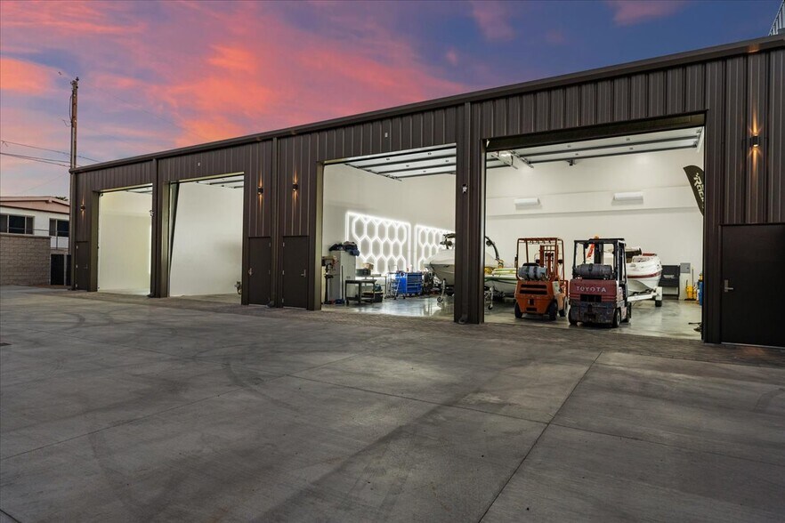 More Photos Of 3388 London Bridge rd, Lake Havasu City Industrial For Sale