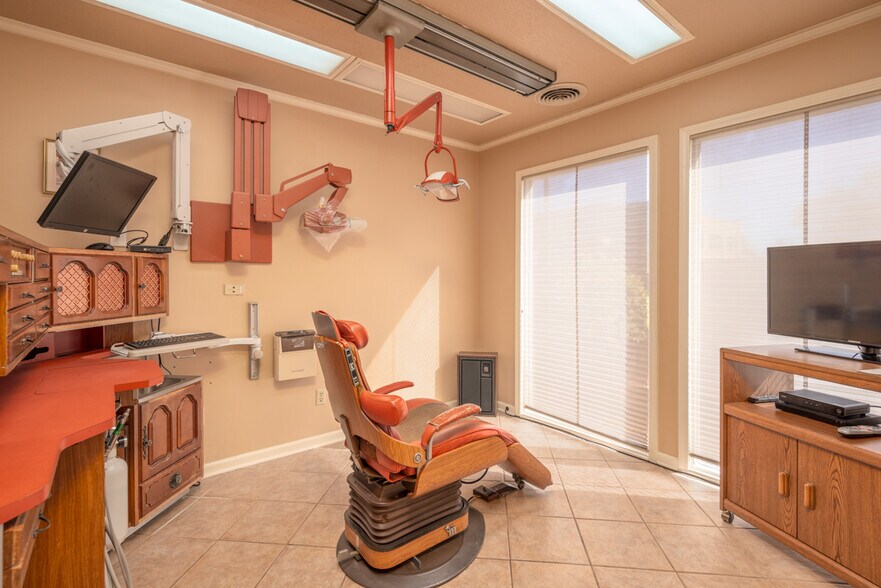 More Photos Of 254 East St, West Point Office Residential For Sale