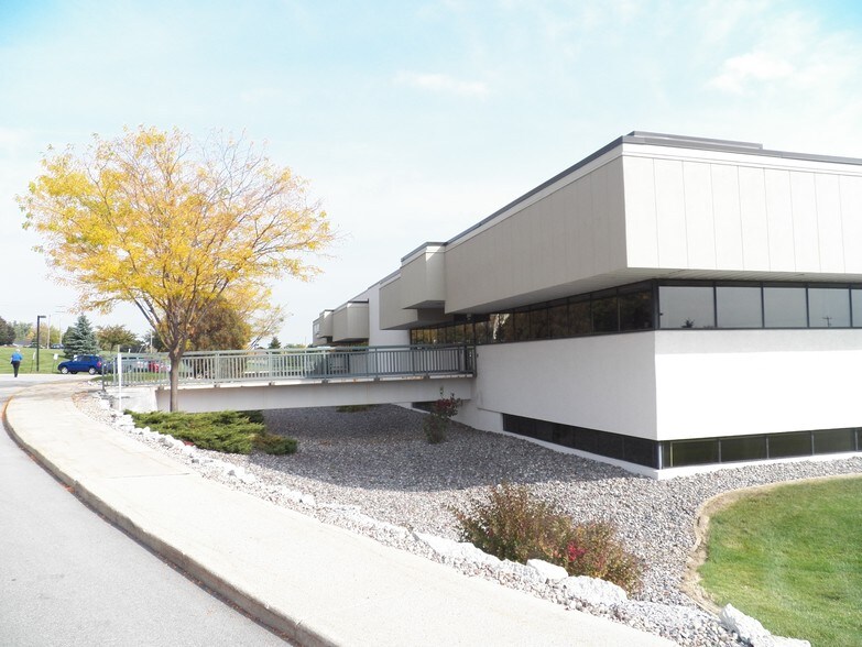 More Photos Of 2985 S Ridge Rd, Green Bay Medical For Sale