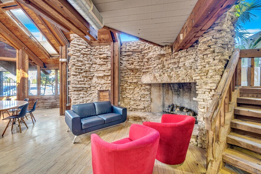 More Photos Of 3045 N Federal Hwy, Fort Lauderdale Loft Creative Space For Sale
