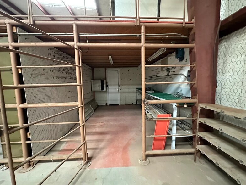 More Photos Of 201 Donley St, Big Spring Warehouse For Sale