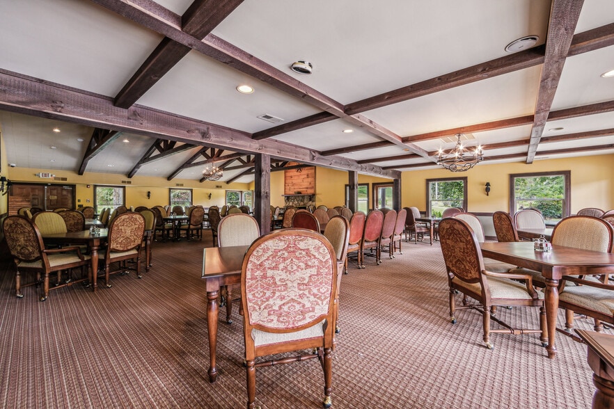 More Photos Of 341 Country Club Dr, Franklin Golf Course Driving Range For Sale