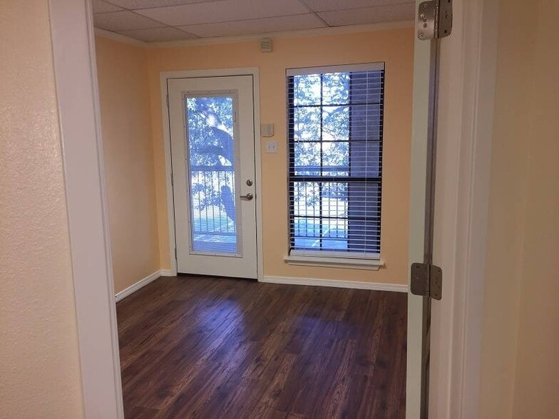 More Photos Of 13740 Research Blvd, Austin Office Residential For Sale