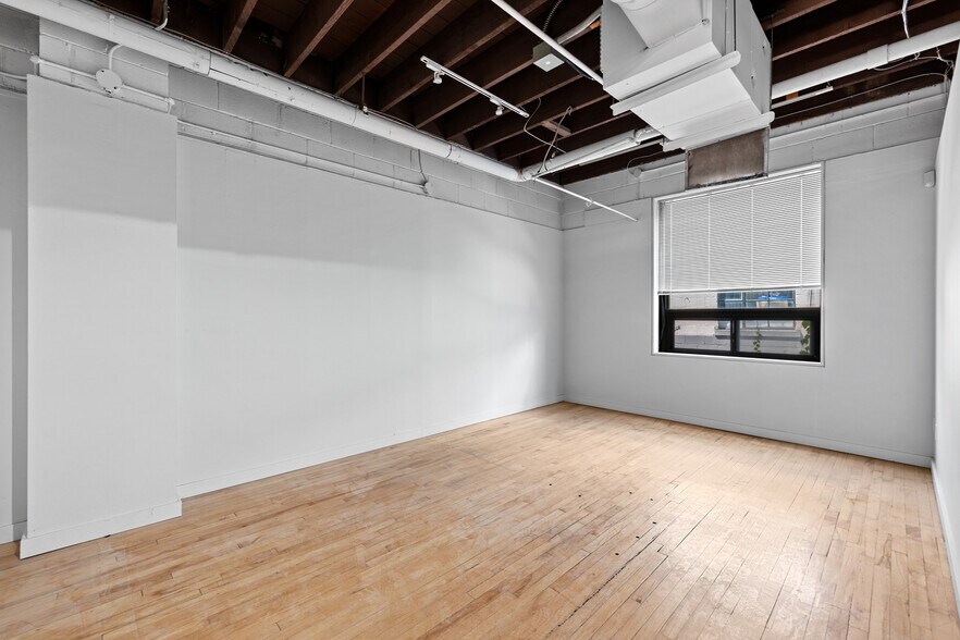 More Photos Of 170 Bedford Rd, Toronto Unknown For Lease