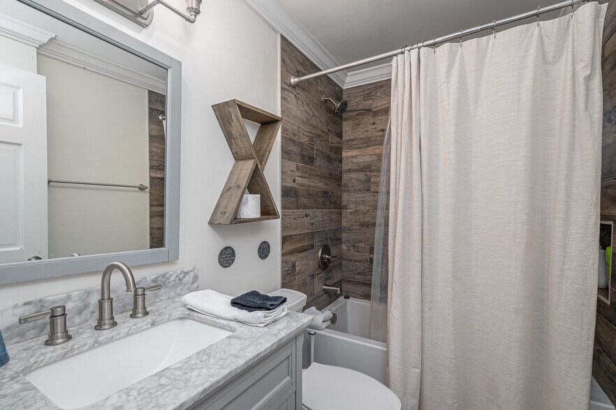 More Photos Of 522 E Bolton St, Savannah Apartments For Sale