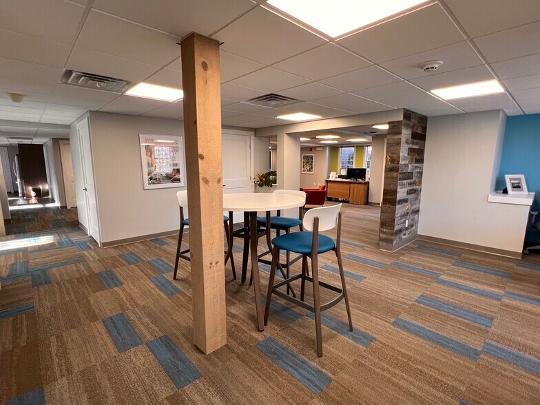 More Photos Of 16 Long Sands Rd, York Medical For Lease
