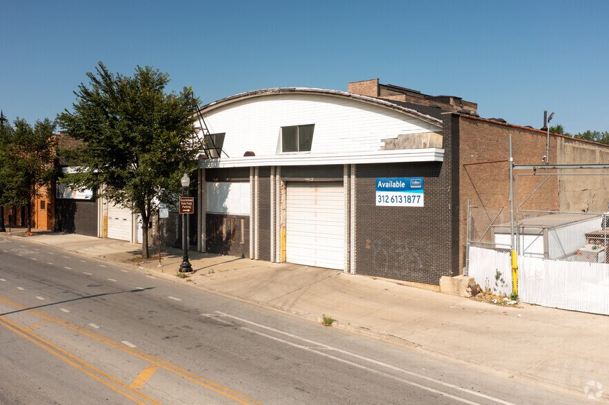 Primary Photo Of 3903-3927 S Halsted St, Chicago Service For Lease