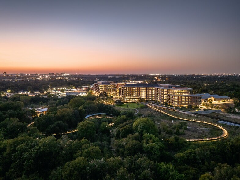 More Photos Of 1017 Springdale Rd, Austin Unknown For Lease