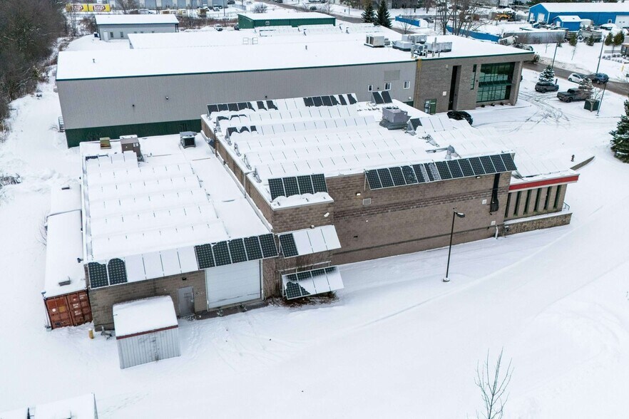 More Photos Of 10 Binnington Crt, Kingston Distribution For Sale