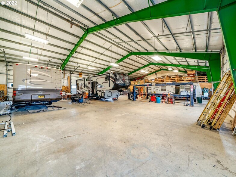 More Photos Of 4190 Highway 101 N, Tillamook Warehouse For Sale