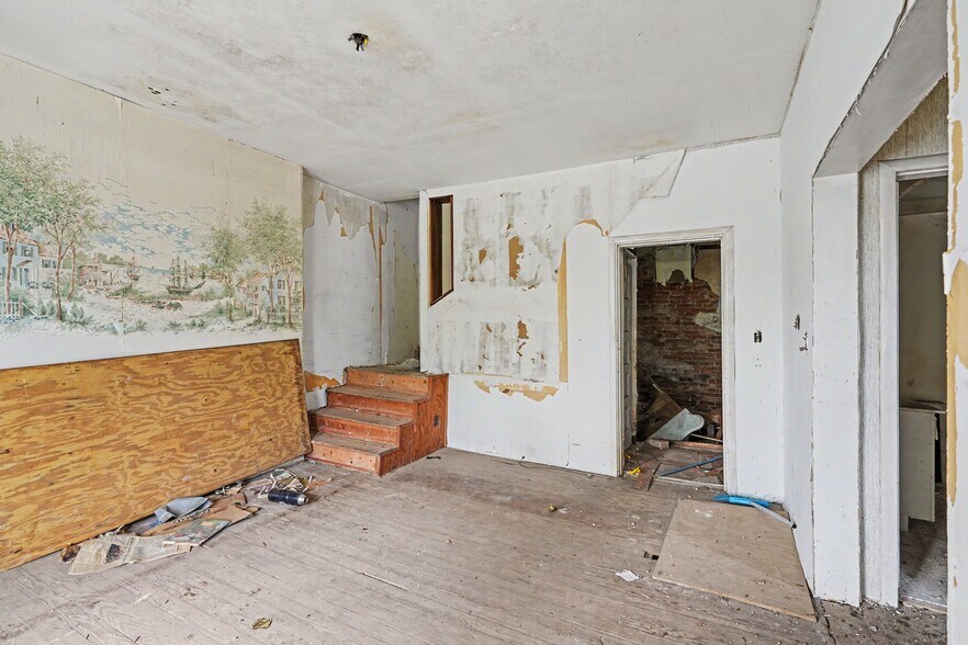 More Photos Of 831 Highway Ave, Covington Office For Sale