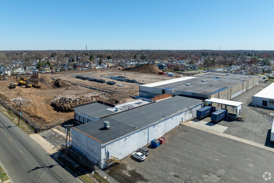 More Photos Of 1437 E State St, Hamilton Unknown For Lease