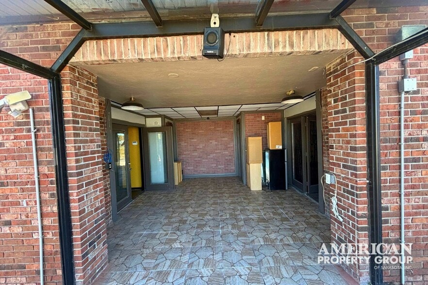 More Photos Of 14000 Tamiami Trl, North Port Hotel For Sale