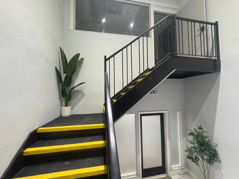 More Photos Of 1726 E Church St, Jacksonville Coworking Space
