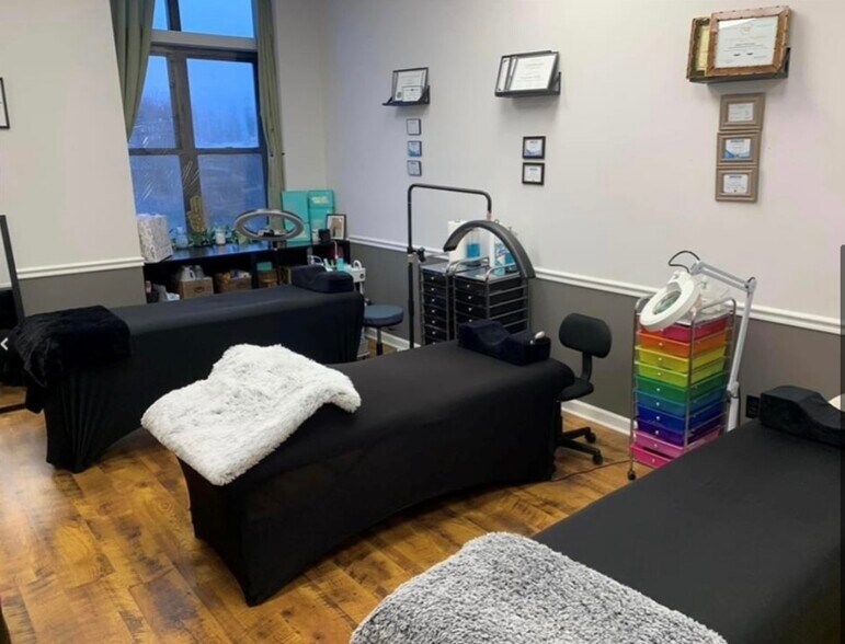 More Photos Of 112 Main St, Putnam Storefront Retail Office For Lease