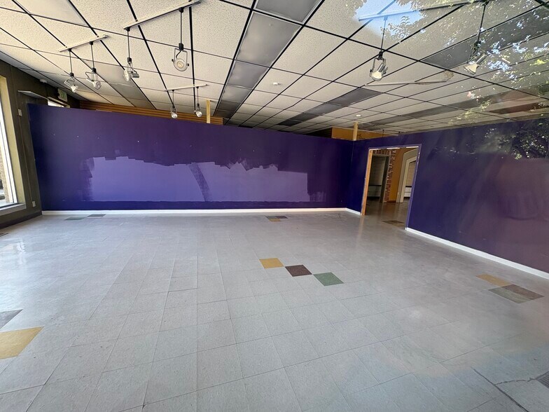 More Photos Of 213 N 5th St, Lafayette Industrial For Lease