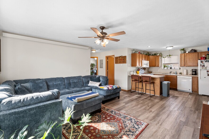 More Photos Of 1026 Cornell St, Vermillion Apartments For Sale