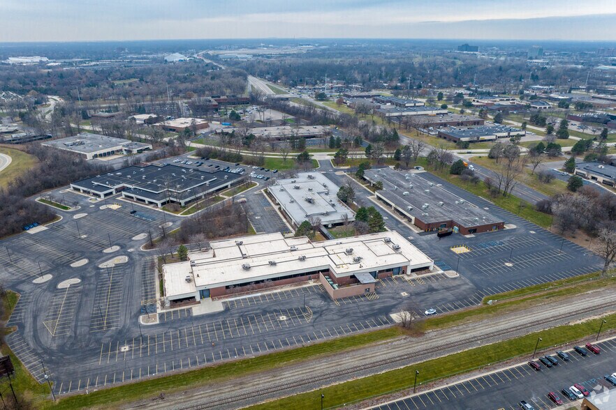 More Photos Of 15021 S Commerce Dr, Dearborn Research And Development For Sale