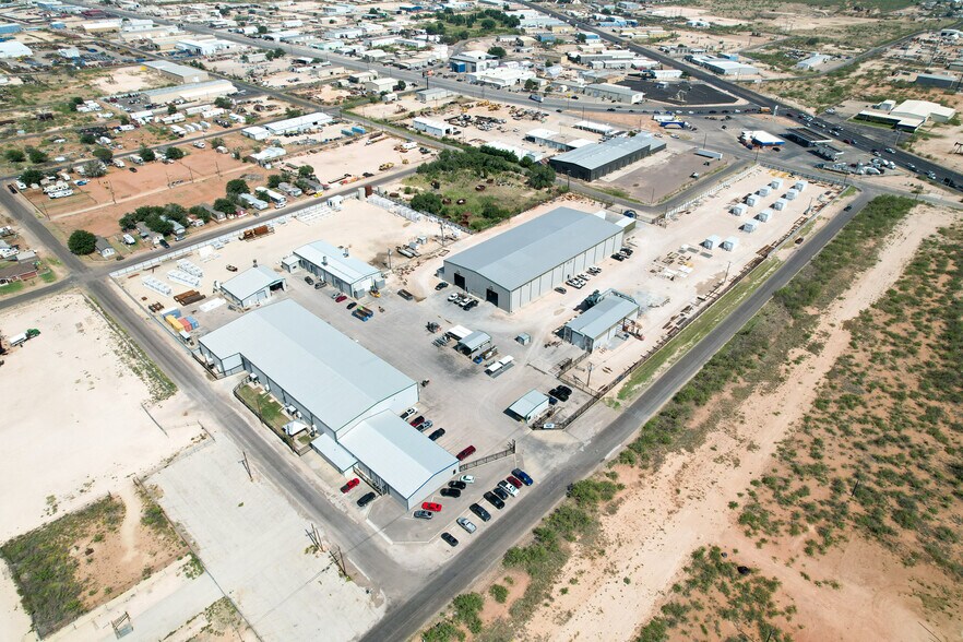 More Photos Of 4320 Johnson Rd, Odessa Warehouse For Sale