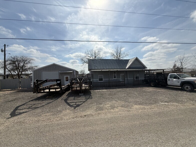 More Photos Of 580 County Road 196, Georgetown Unknown For Lease