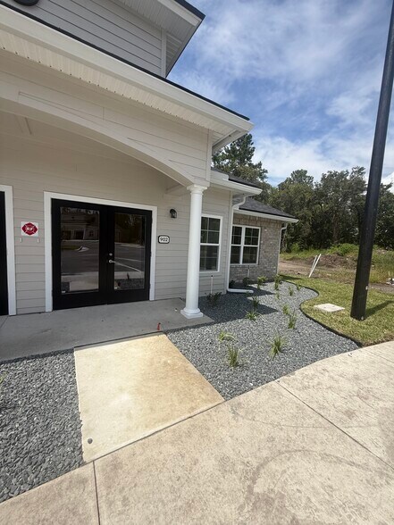 More Photos Of 100 Roberts Village Ct, Fruit Cove Unknown For Lease