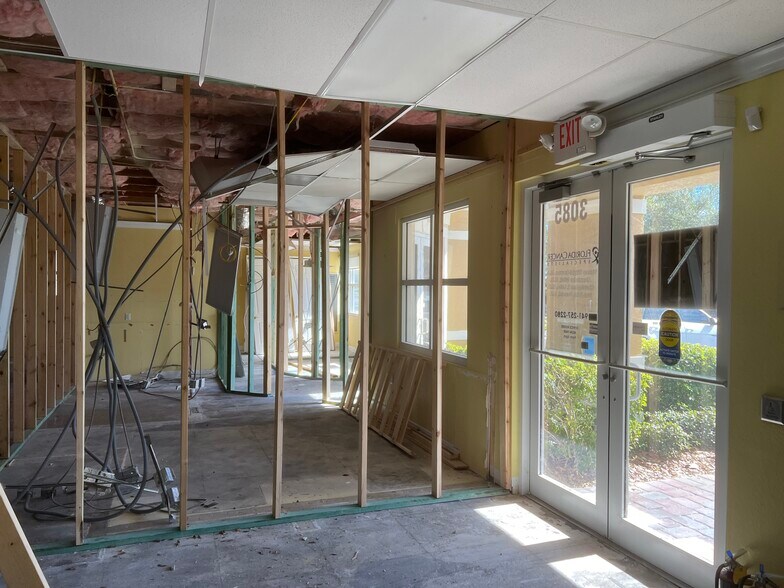 More Photos Of 3075 Bobcat Village Center Rd, North Port Medical For Sale