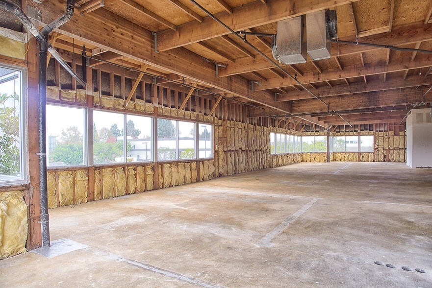 More Photos Of 6162 Nancy Ridge Dr, San Diego Showroom For Sale