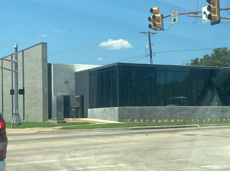 More Photos Of 5701 Birchman Ave, Fort Worth Storefront Retail Office For Lease