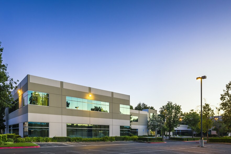 More Photos Of 1845 Business Center Dr, San Bernardino Office For Lease