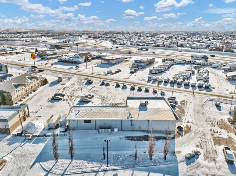 More Photos Of 1276 Trans Canada Way SE, Medicine Hat Showroom For Sale