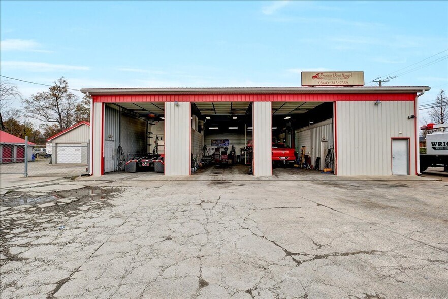 More Photos Of 133 W Blue Lick Rd, Shepherdsville Auto Repair For Sale