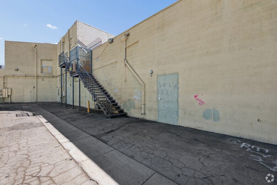 More Photos Of 4375 Las Vegas Blvd N, Las Vegas Storefront For Sale