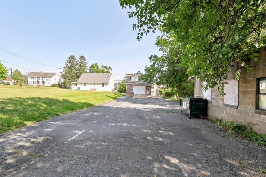 More Photos Of 5194 Hamilton Blvd, Allentown Freestanding For Sale