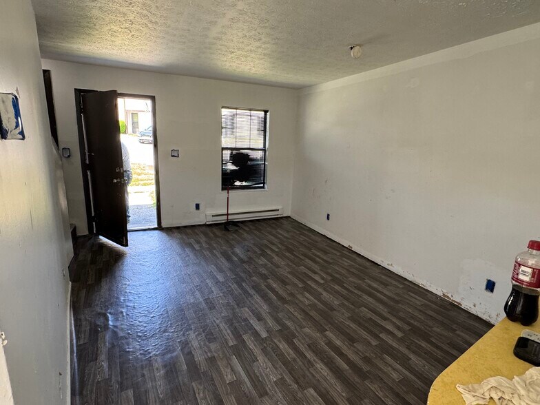 More Photos Of 237 Sherrad St, Marlinton Apartments For Sale