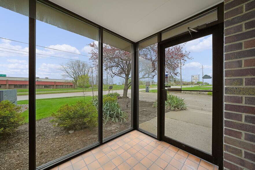 More Photos Of 4130 44th St SE, Grand Rapids Office For Sale