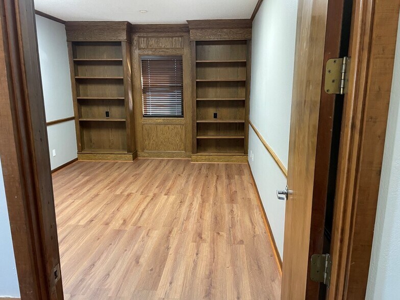 More Photos Of , Spring Unknown For Sale