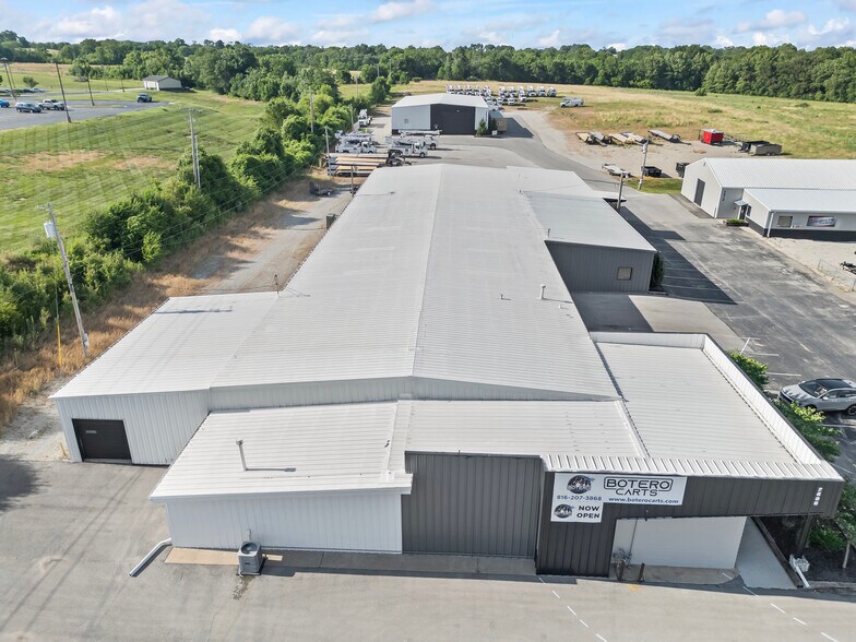 More Photos Of 2606 E Rock Haven Rd, Harrisonville Light Manufacturing For Lease