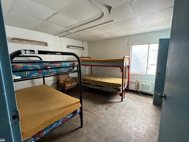 More Photos Of 201 Lee St, Tallulah Apartments For Sale