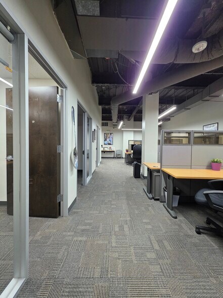 More Photos Of 2100 Valley View Ln, Farmers Branch Office For Lease