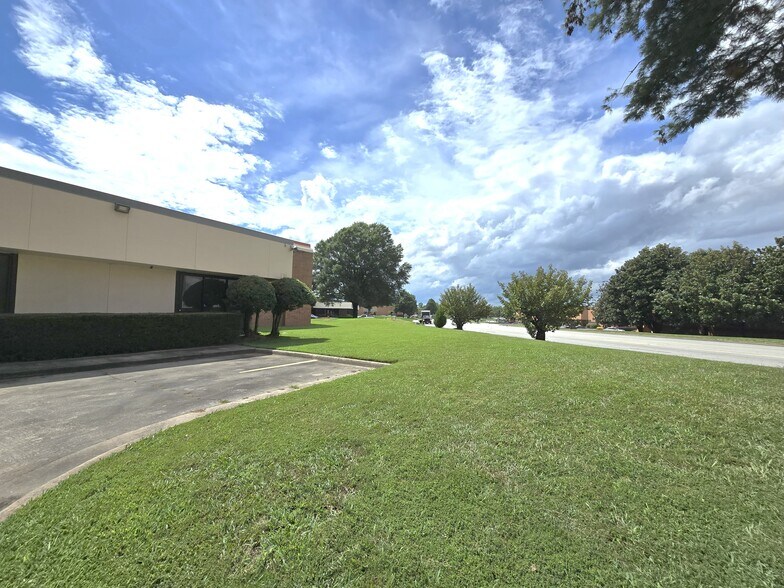 More Photos Of 6624 Jimmy Carter Blvd, Peachtree Corners Industrial For Sale