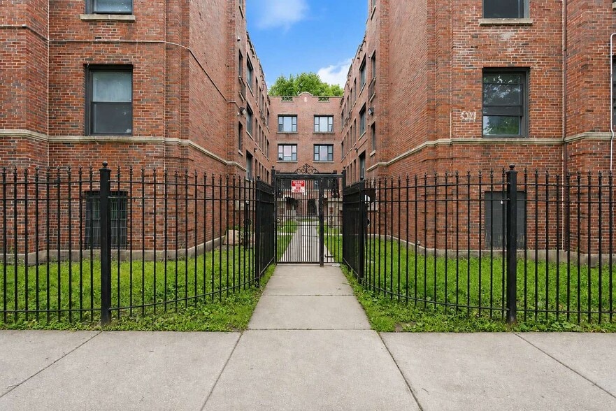 More Photos Of 6802-6808 S Prairie Ave, Chicago Apartments For Sale