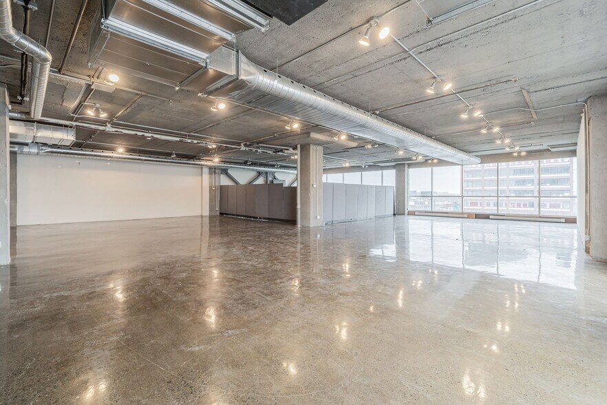 More Photos Of 3737 Boul Cremazie E, Montréal Office For Lease