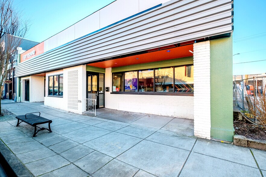 Primary Photo Of 220 2nd Ave SW, Albany Restaurant For Sale