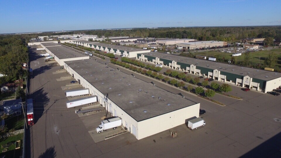 More Photos Of 25911 Northline Commerce Dr, Taylor Warehouse For Lease