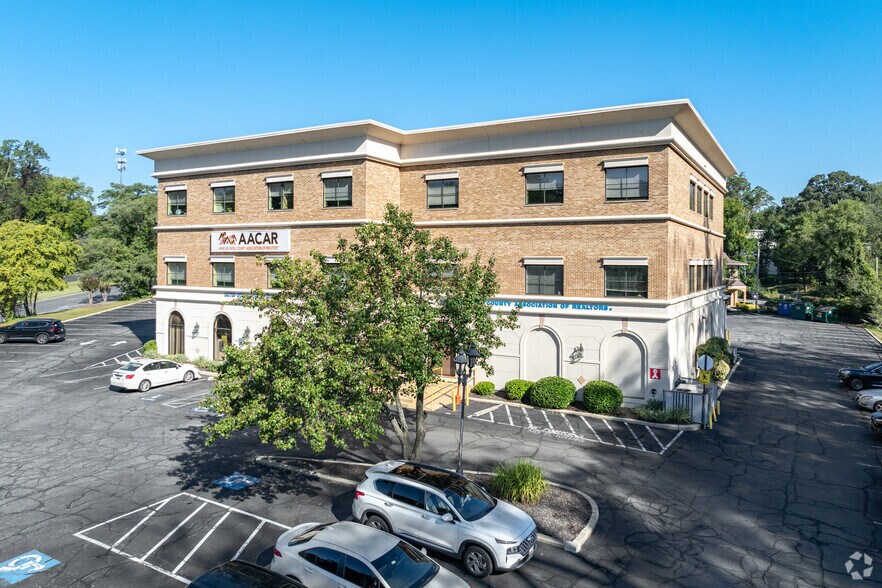 More Photos Of 1521 Ritchie Hwy, Arnold Office For Lease