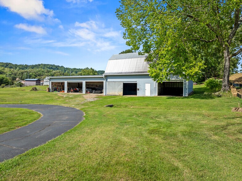 More Photos Of 3320 Bakertown Rd, Knoxville Multifamily For Sale