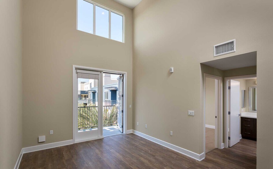 More Photos Of 7400 Center Ave, Huntington Beach Apartments For Lease