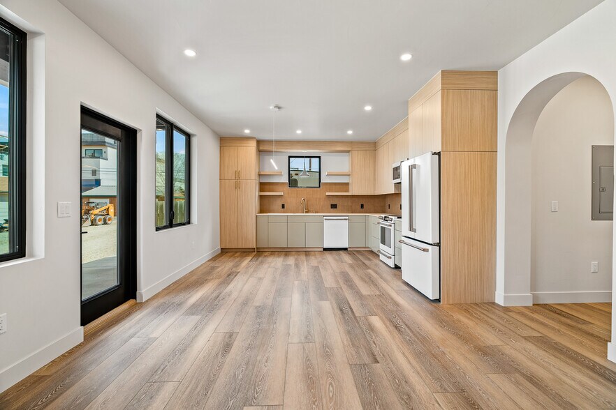 More Photos Of 421 Chestnut St, Buena Vista Apartments For Sale